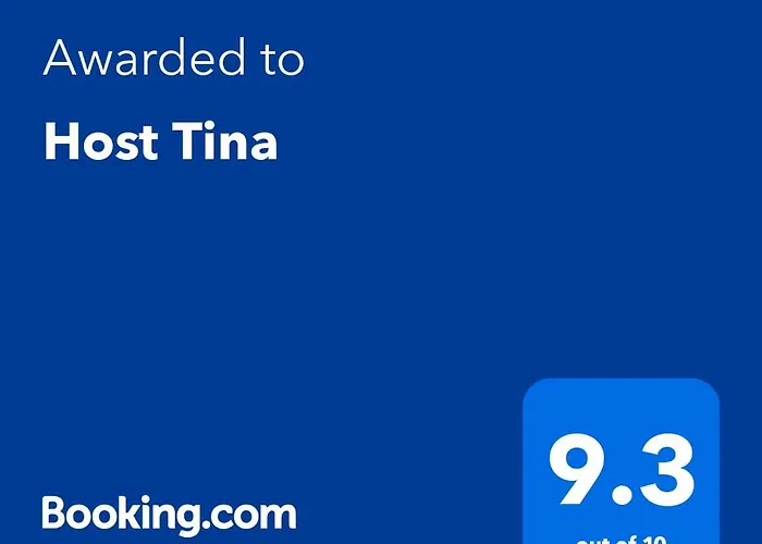 Host Tina